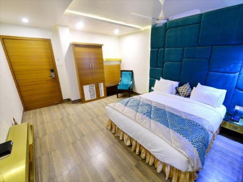 Hotel Mk Vivanta Gwalior Esterno foto